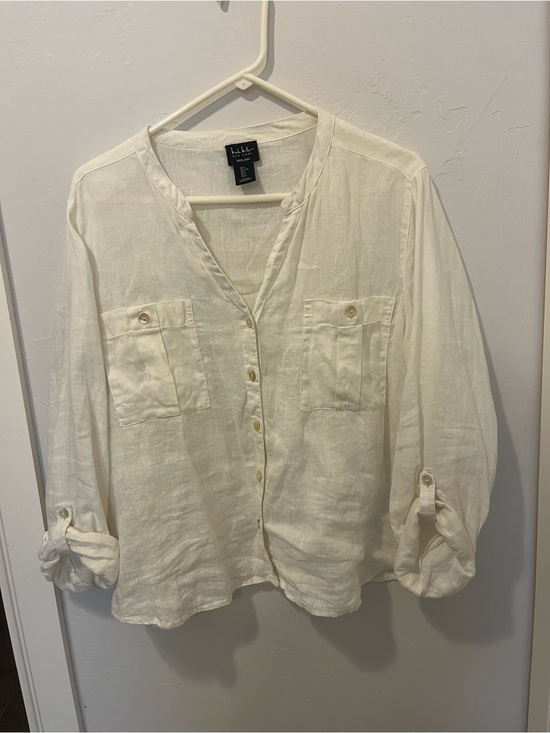 Nicole Miller Tops - Nicole Miller 100% White Linen Button Down with Mother-of-Pearl Buttons